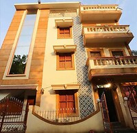 Le Apex Guest House