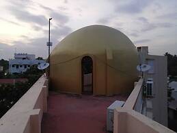 Le Apex Guest House