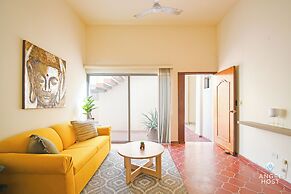 Colorful Zen APTs 2 Blocks to the Beach