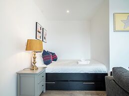 Vibrant Bright Apartment Sheffield Sleeps 2