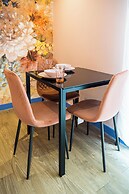 Outstanding Deluxe Self Contained City Apartment