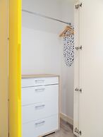 Blue Shade Studio Apartment in Sheffield City