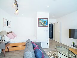 Cozy Urban Escape in Sheffield