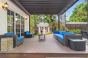 2 Mansions Pool Garden & BBQ Sleeps 22-8 BR