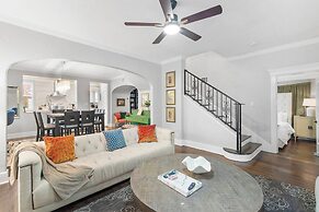 2 Mansions Pool Garden & BBQ Sleeps 22-8 BR