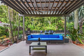 2 Mansions Pool Garden & BBQ Sleeps 22-8 BR