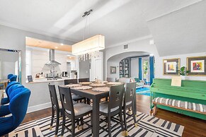 2 Mansions Pool Garden & BBQ Sleeps 22-8 BR