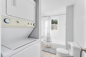 2 Mansions Pool Garden & BBQ Sleeps 22-8 BR