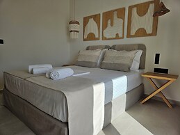 Aristotle Suites