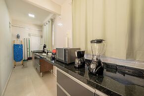 Aptos com Piscina e AC Brazilian Corner