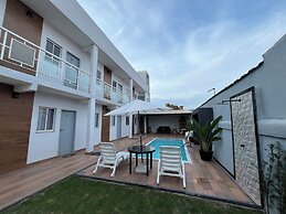 Aptos com Piscina e AC Brazilian Corner