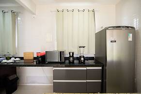 Aptos com Piscina e AC Brazilian Corner