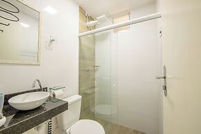 Aptos com Piscina e AC Brazilian Corner