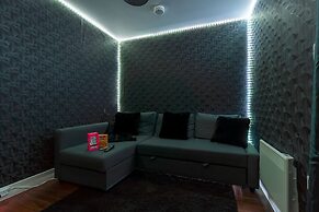 Emerald Suite- Bham Citycentre- Luxury-cinema Room