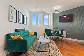 Emerald Suite- Bham Citycentre- Luxury-cinema Room