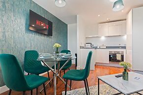 Emerald Suite- Bham Citycentre- Luxury-cinema Room