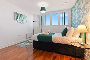 Emerald Suite- Bham Citycentre- Luxury-cinema Room