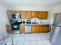 Long Term 2BR Apartment in Elkins Park