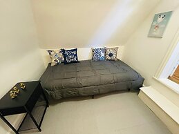 Long Term 2BR Apartment in Elkins Park