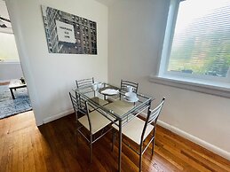 Charming 2BR Cottage House in Elkins Park