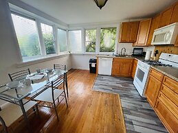 Charming 2BR Cottage House in Elkins Park