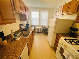 1-br Glenside - Long Term Available Parking