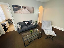 1-br Glenside - Long Term Available Parking