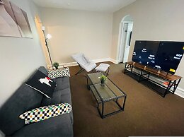 1-br Glenside - Long Term Available Parking