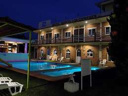 hotel y cabañas quinta los cipreses