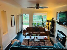 Hikari-Okanagan Sunshine B&B