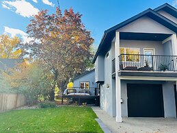 Hikari-Okanagan Sunshine B&B