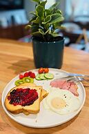 Hikari-Okanagan Sunshine B&B