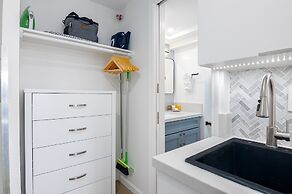 Ocean and City Views at Island Colony Near Waikiki Beach