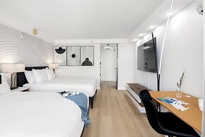 Ocean and City Views at Island Colony Near Waikiki Beach