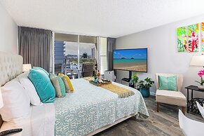 Ocean and City Views at Island Colony Near Waikiki Beach
