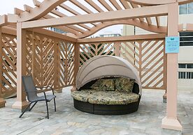 Ocean and City Views at Island Colony Near Waikiki Beach