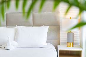 Ocean and City Views at Island Colony Near Waikiki Beach