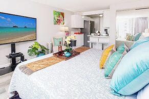 Ocean and City Views at Island Colony Near Waikiki Beach
