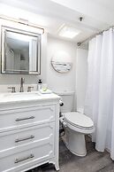 Ocean and City Views at Island Colony Near Waikiki Beach