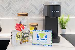 Ocean and City Views at Island Colony Near Waikiki Beach