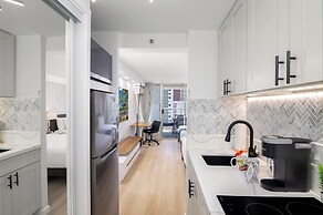 Ocean and City Views at Island Colony Near Waikiki Beach