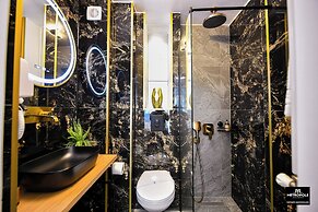 Metropole Apartments Central City