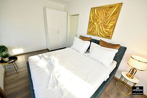 Metropole Apartments Central City