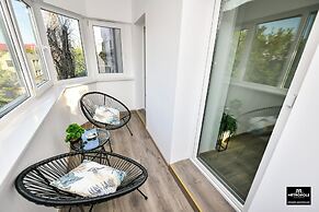 Metropole Apartments Central City