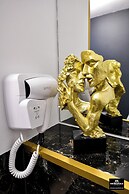 Metropole Apartments Central City