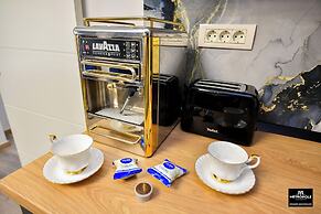 Metropole Apartments Central City