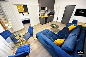 Metropole Apartments Central City