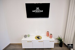 Metropole Apartments Central City