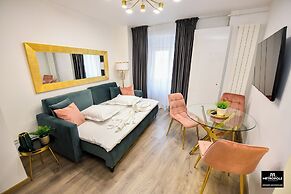 Metropole Apartments Central City