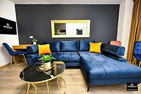 Metropole Apartments Central City